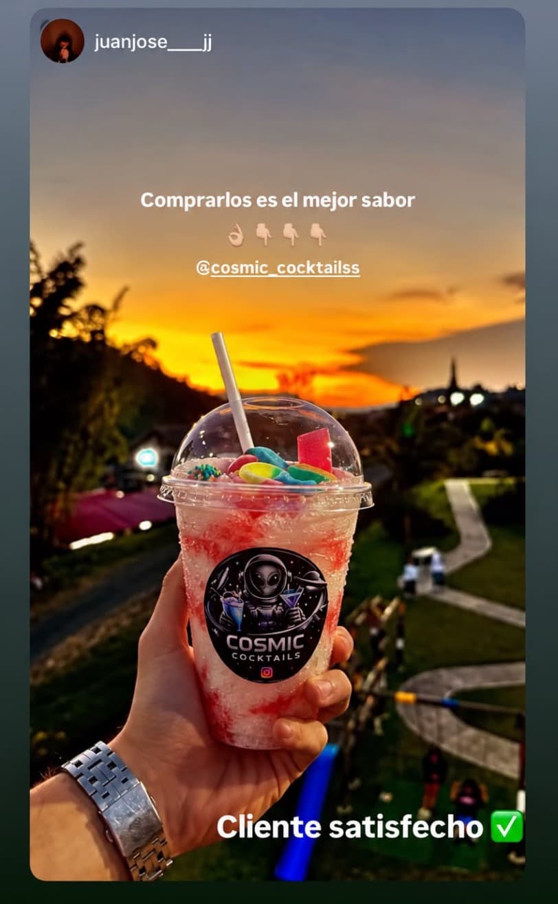 Cliente disfrutando una atardecer estelar